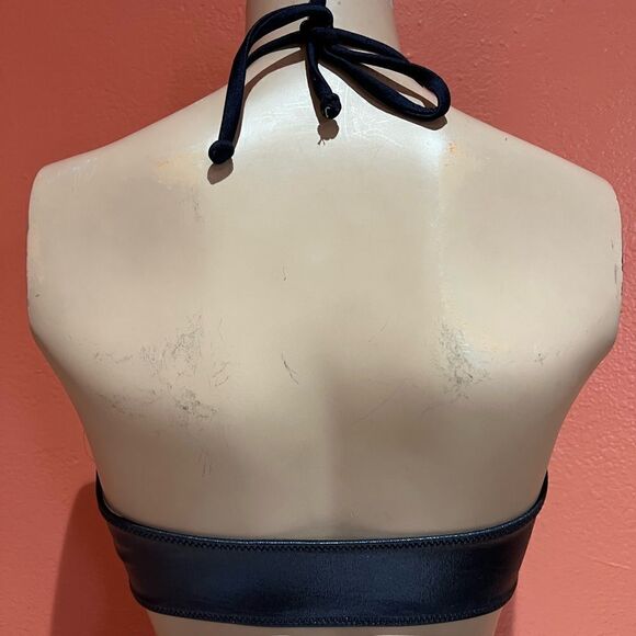 Beach bunny bikini top!! - Picture 2 of 5